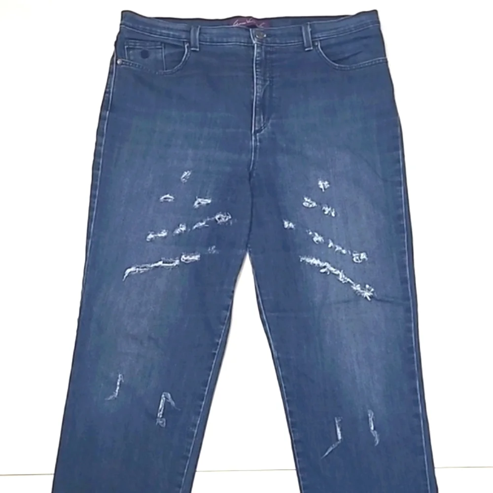 Gloria Vanderbilt Distressed Jeans High Waist Rise Denim Whiskered Straight Leg